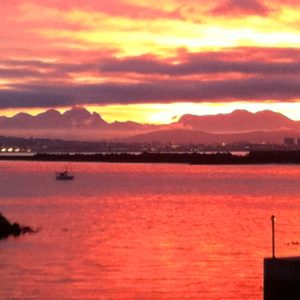 Solare Kraft: Sonnenaufgang über Kapstadt