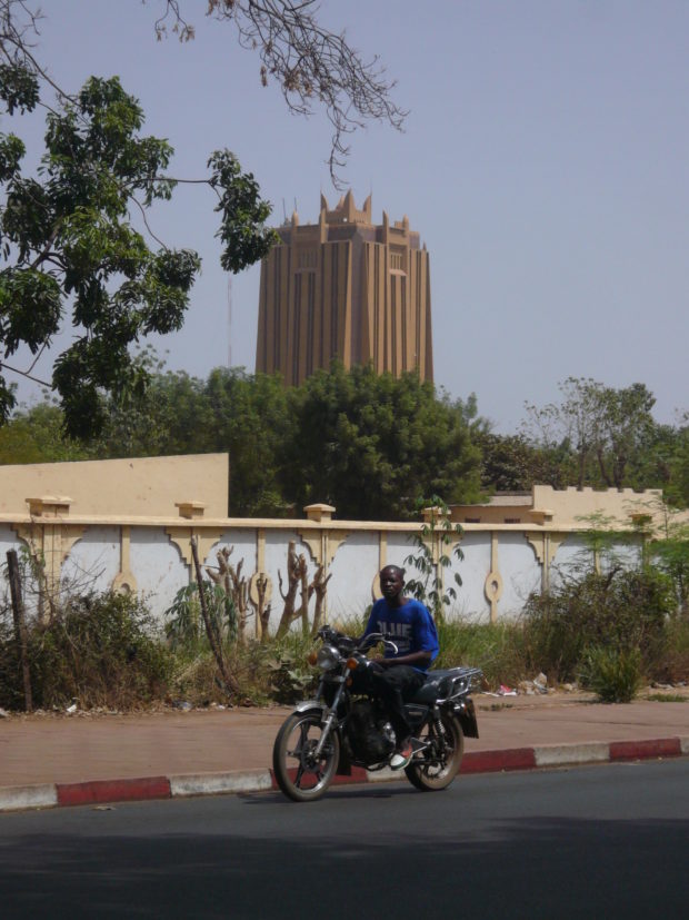 Bamako, Mali: Tower of the BCEAO office. (c) Christian v. Hiller